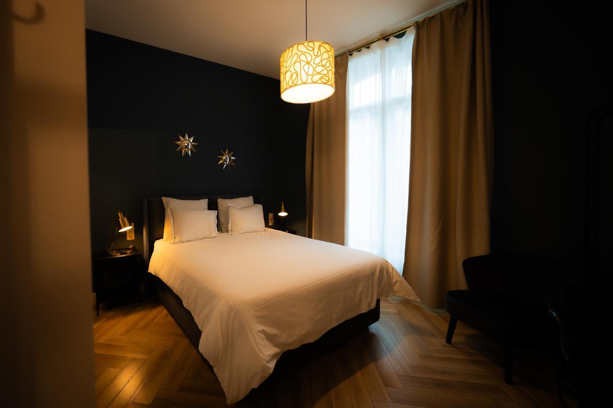Grand Place Hotel